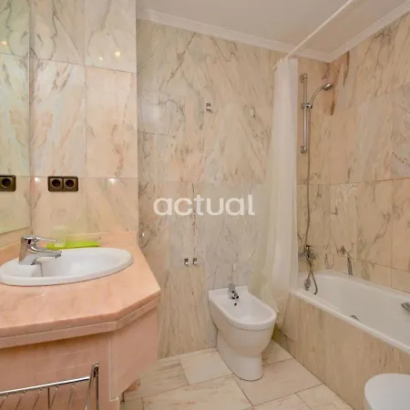 Xaloc Esc.b Bajos A Apartamento *